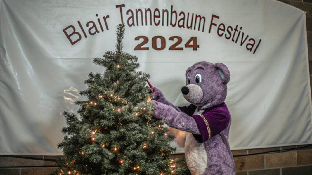 Blair Nebraska Tannenbaum